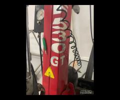 SMONTAGOMME CORMACH CON BRACIO AUTOMOTIZATI