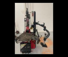 SMONTAGOMME CORMACH CON BRACIO AUTOMOTIZATI