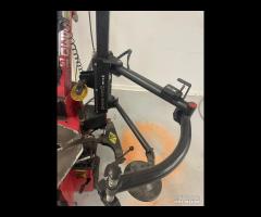 SMONTAGOMME CORMACH CON BRACIO AUTOMOTIZATI