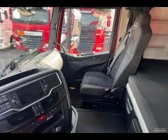 Iveco S-Way 420 centina 9.60 e sponda 2020 E6