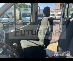 Ford transit trasporto disabili 2021 E6 - 17