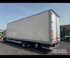 Iveco eurocargo 160E28 furgone 9.20 e sponda 2016