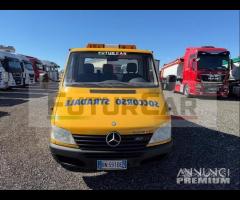 Mercedes Sprinter 413 soccorso stradale con forche
