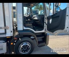 Iveco eurocargo 120E22 frigo 5.20 e sponda 2010 - 10