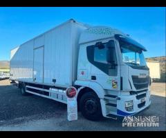 Iveco stralis 310 furgone 9.50mt e sponda 2015 E6