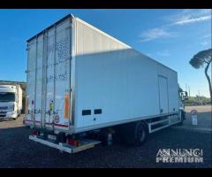 Iveco stralis 310 furgone 9.50mt e sponda 2015 E6 - 7