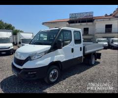 Iveco daily 35C12 7 posti e cassone fisso 2020