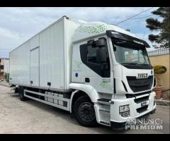 Iveco stralis 310 furgone 9.60mt e sponda 2015 E6