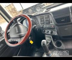 Iveco stralis 310 furgone 9.60mt e sponda 2015 E6 - 7