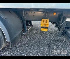 Iveco stralis 310 furgone 9.50mt e sponda 2015 E6