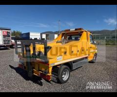 Mercedes Sprinter 413 soccorso stradale con forche