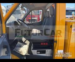 Mercedes Sprinter 413 soccorso stradale con forche