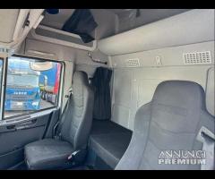 Iveco eurocargo 160E28 furgone 9.20 e sponda 2016
