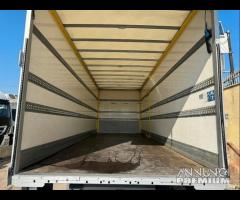 Iveco eurocargo 120E21 Furgone 7.80 e sponda 2019