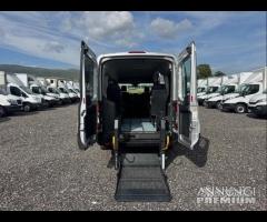 Ford transit 9 posti pedana disabili 2022 - 12