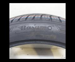2 GOMME 225 40 18 BARUM BR1832
