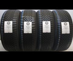 4 GOMME 225 50 18 YOKOHAMA A68288