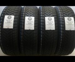 4 GOMME 225 60 18 GOODYEAR A68498