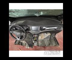 Opel Astra 2020 Ricambi parte anteriore