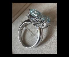 ANELLO ORO 18kt. DIAMANTI E GRANDE ACQUAMARINA
