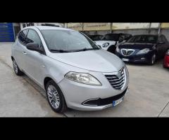 Lancia Ypsilon 1.2 69 CV 5 porte GPL Ecochic Plati