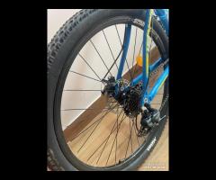 BICICLETTA TERRANA SHIMANO FRENI A DISCO NUOVA 27.