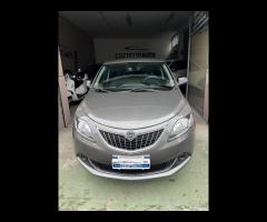 Lancia Ypsilon 1.0 FireFly 5 porte S&S Hybrid Silv