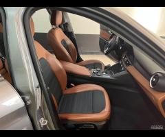 Alfa Romeo Giulia 2.2 Turbodiesel 180 CV AT8 Busin - 18