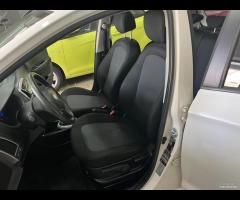 Hyundai i20 1.4 CRDi 5p. Sound Edition 2012 - 14