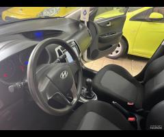Hyundai i20 1.4 CRDi 5p. Sound Edition 2012 - 16