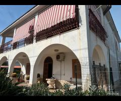 Talsano- villa con giardino e garage