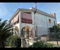 Talsano- villa con giardino e garage