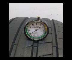 2 GOMME 225 40 18 GOODYEAR A68973