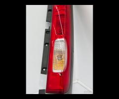 FARO FANALE STOP POSTERIORE DESTRO RENAULT TRAFIC