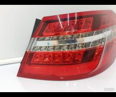 FARO FANALE STOP POSTERIORE DX MERCEDES E350 W212