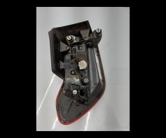 FARO FANALE STOP POSTERIORE DX MERCEDES GLA 180 H2 - 16