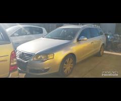 Ricambi VW Passat sw 2.0 D del 2007 motore BMR