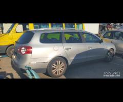 Ricambi VW Passat sw 2.0 D del 2007 motore BMR