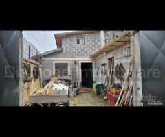 Fabbricato rurale con terreno a Catania