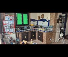 Fabbricato rurale con terreno a Catania