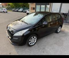 Peugeot 3008 1.6 HDi 110CV - Neopatentati