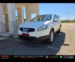 Nissan Qashqai 2.0 dCi DPF Tekna 7 posti - 1