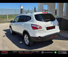 Nissan Qashqai 2.0 dCi DPF Tekna 7 posti - 3