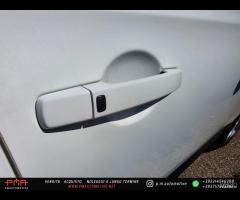 Nissan Qashqai 2.0 dCi DPF Tekna 7 posti - 25