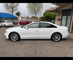 Audi A8 4.2 V8 TDI quattro tiptronic - - 3