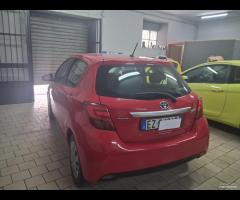 Toyota Yaris Hybrid/benzina unico prop 2015 cambio - 4