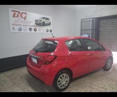 Toyota Yaris Hybrid/benzina unico prop 2015 cambio - 8