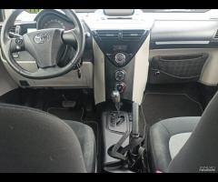 Toyota iQ 1.0 CVT Lounge - 11
