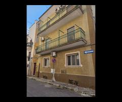 Grottaglie - via Rossini , Trilocale con cantina