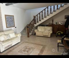 GROTTAGLIE - Villa indipendente con giardino